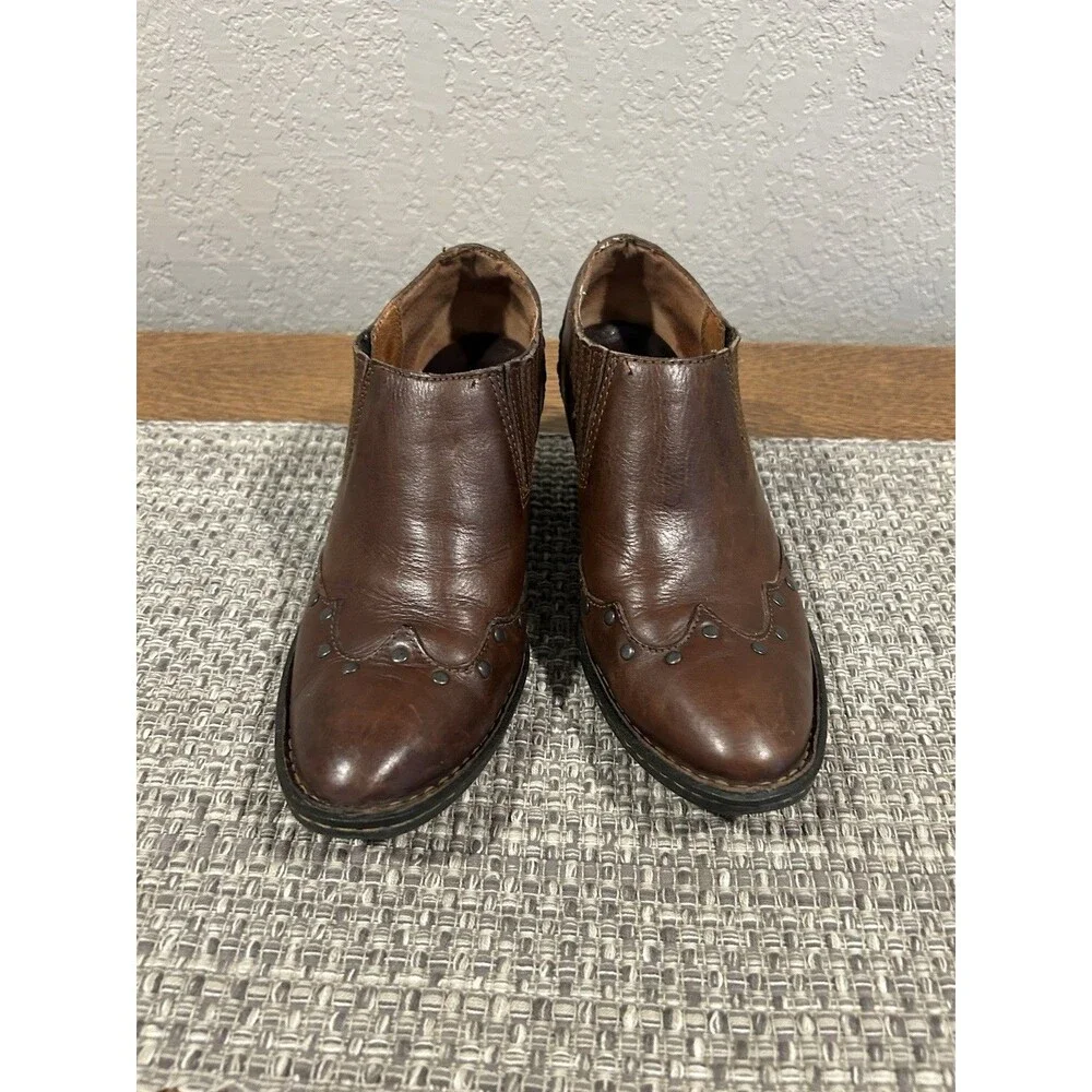 Born Ankle Boots Western Cowboy Brown Leather Studded Size 7.5 Womens Country